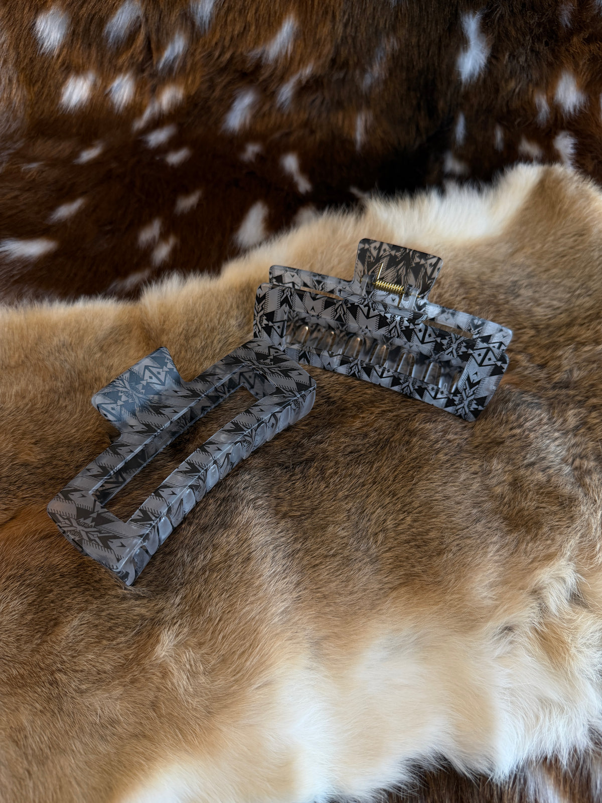 Smokey Aztec Claw Clip